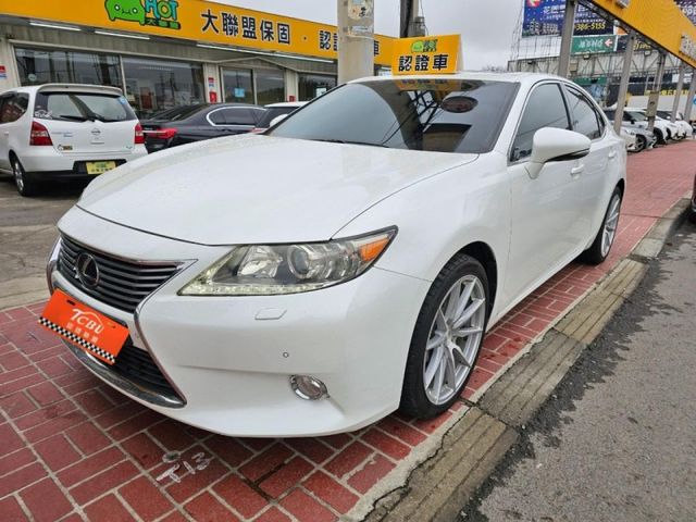 Lexus ES  第5張相片