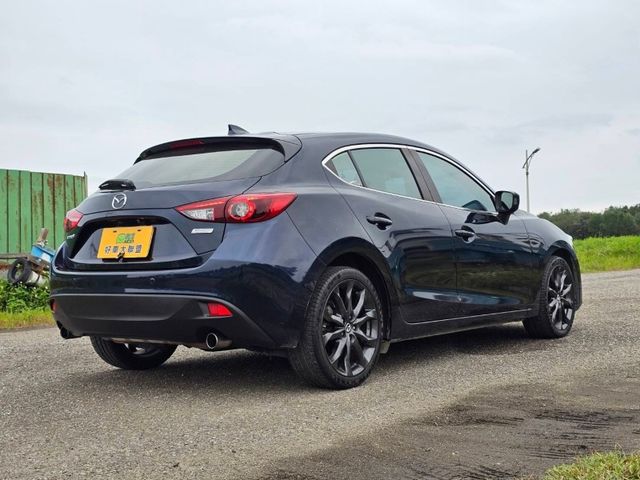 Mazda Mazda3  第6張相片