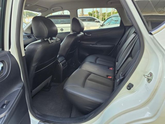 Nissan Tiida  第2張相片