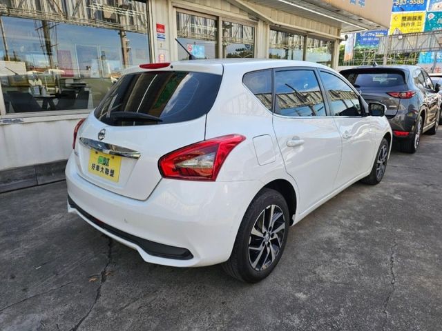 Nissan Tiida  第6張相片