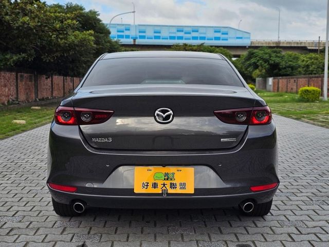 Mazda Mazda3  第8張相片