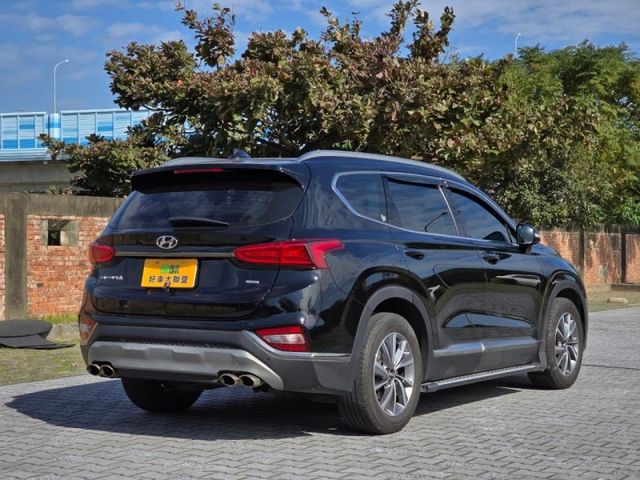 Hyundai Santa Fe  第6張相片