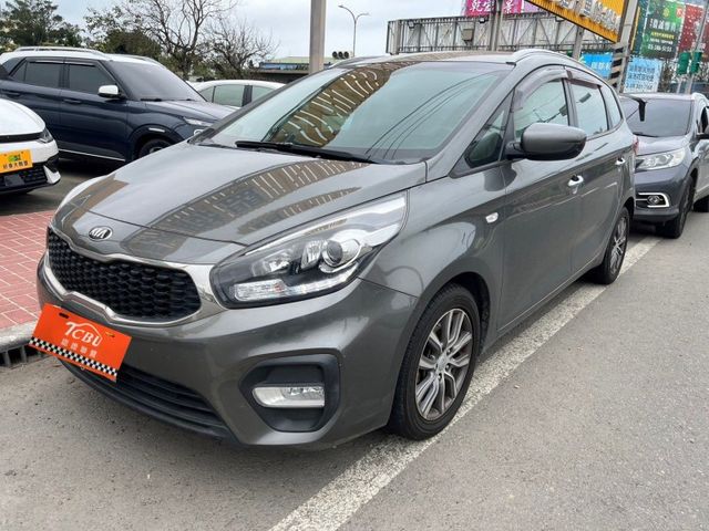 Kia Carens  第1張相片