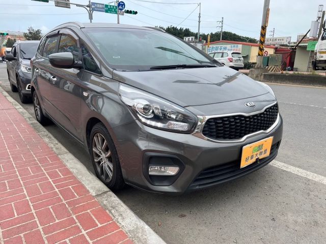 Kia Carens  第6張相片