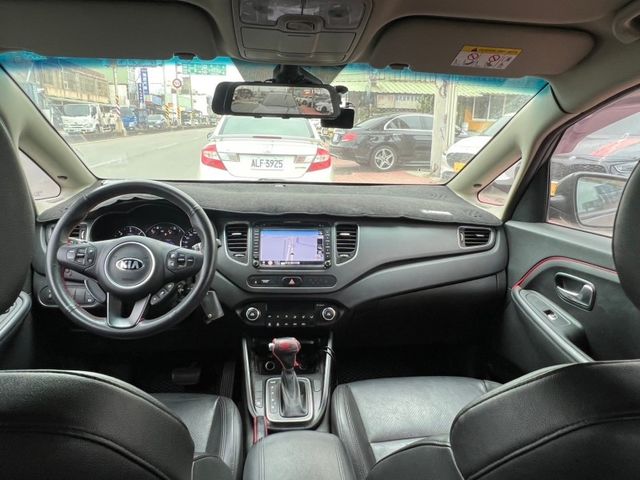 Kia Carens  第8張相片