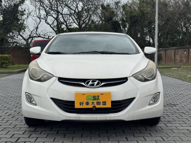 Hyundai Elantra  第4張相片