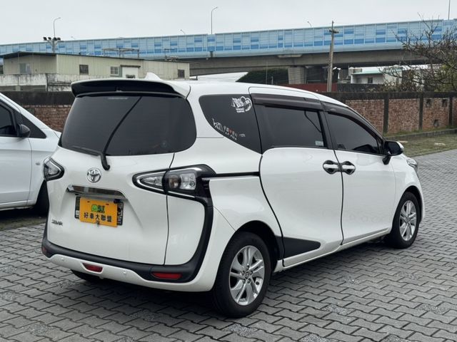 Toyota SIENTA  第3張相片