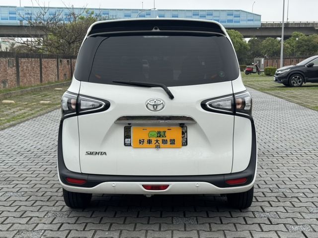 Toyota SIENTA  第5張相片