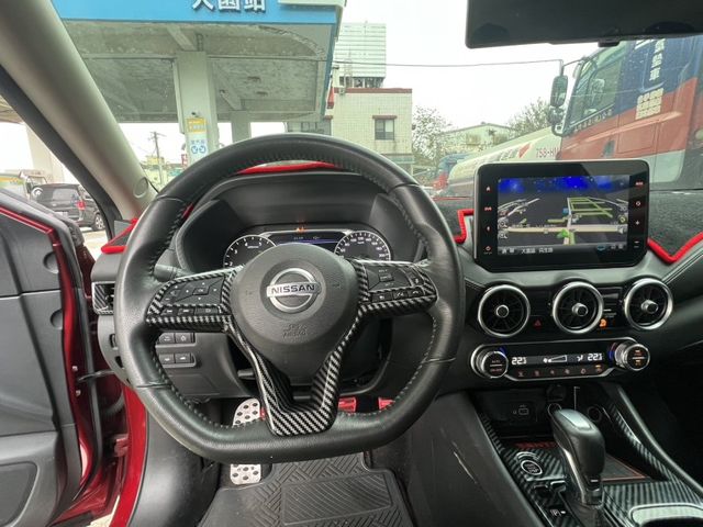 Nissan Sentra  第9張相片