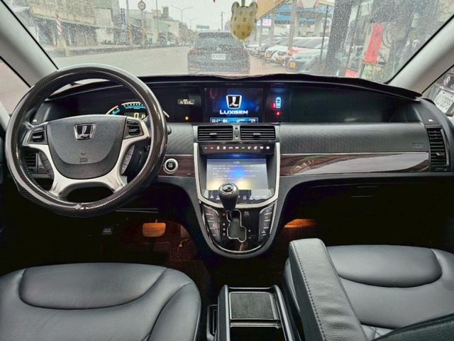 Luxgen M7  第9張相片