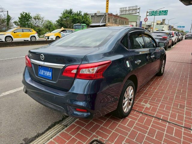 Nissan Sentra  第3張相片