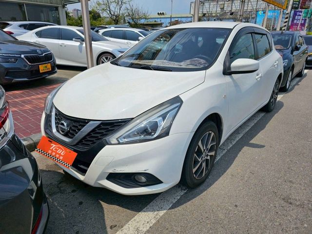 Nissan Tiida  第1張相片