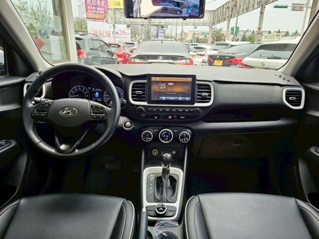 Hyundai Venue  第7張相片