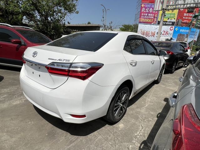 Toyota ALTIS  第3張相片