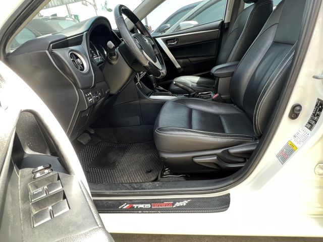 Toyota ALTIS  第8張相片