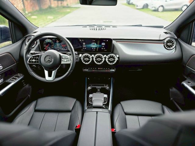 Mercedes-Benz/賓士 B-CLASS  第8張相片