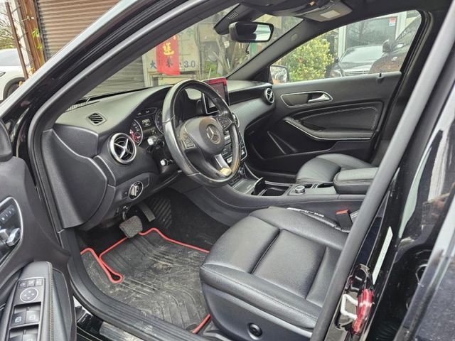 Mercedes-Benz/賓士 A-CLASS  第8張相片