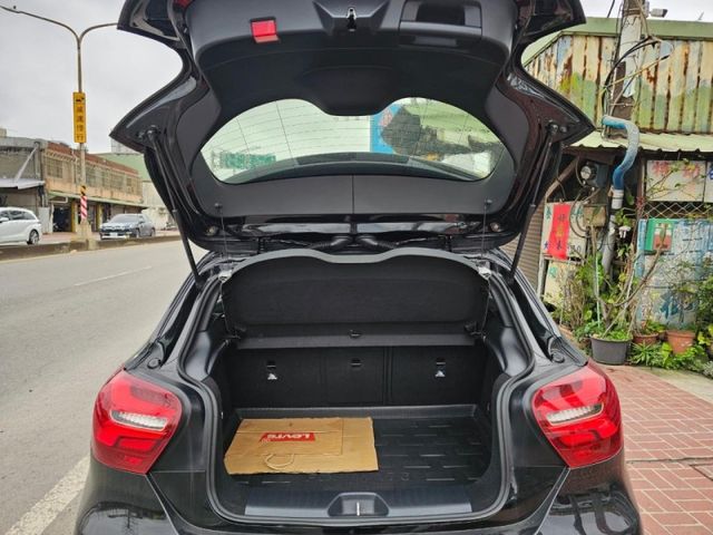 Mercedes-Benz/賓士 A-CLASS  第12張相片