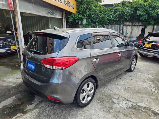 Kia Carens  第3張相片