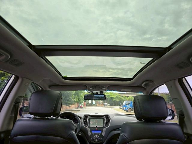 Hyundai Santa Fe  第8張相片
