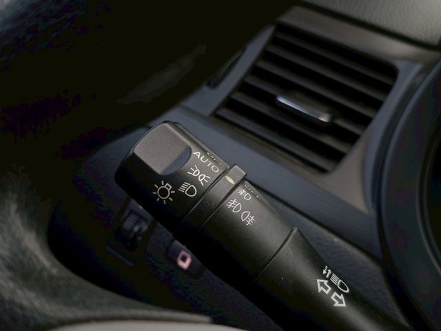 Nissan Tiida  第6張相片