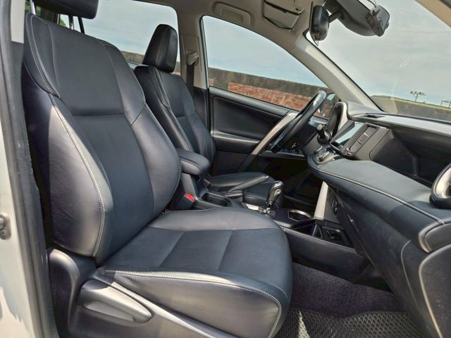 Toyota RAV4  第10張相片
