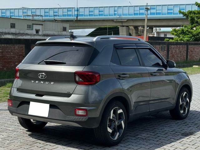 Hyundai Venue  第3張相片
