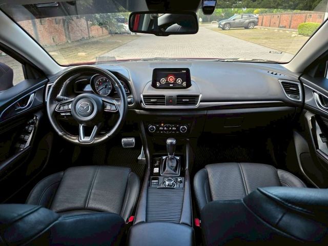 Mazda Mazda3  第7張相片