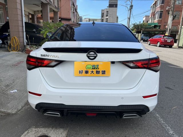 Nissan Sentra  第5張相片