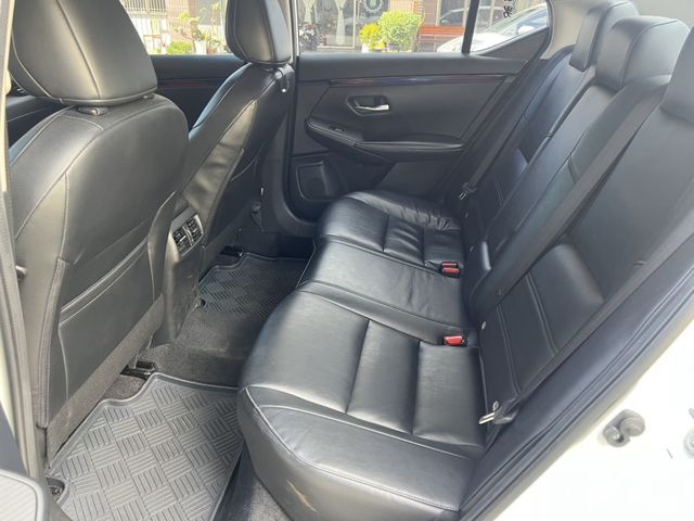 Nissan Sentra  第11張相片