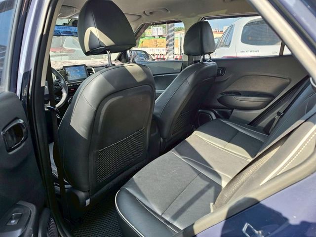 Hyundai Venue  第8張相片