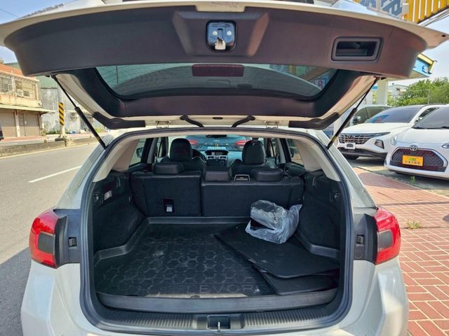 Subaru Levorg  第11張相片