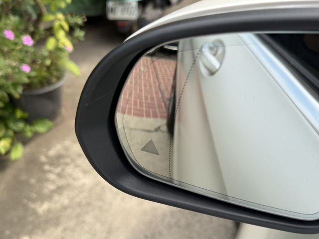 Mercedes-Benz/賓士 GLC250  第11張相片