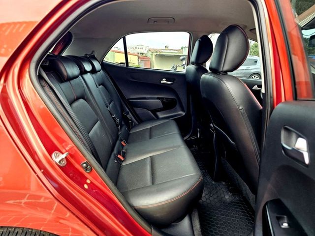 Kia Picanto  第10張相片