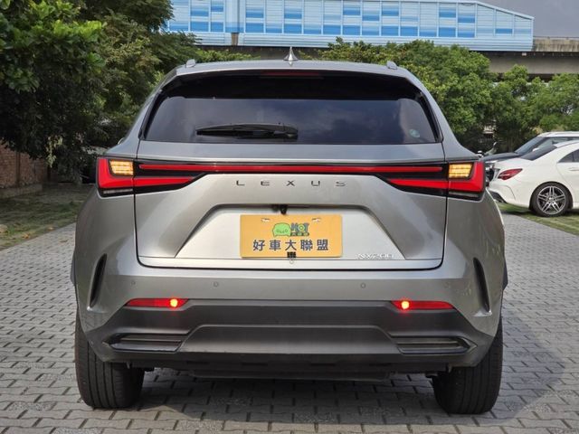 Lexus NX  第5張相片