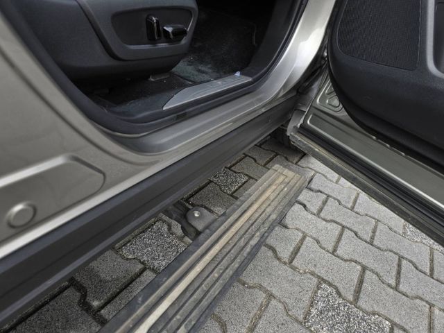 Lexus NX  第10張相片