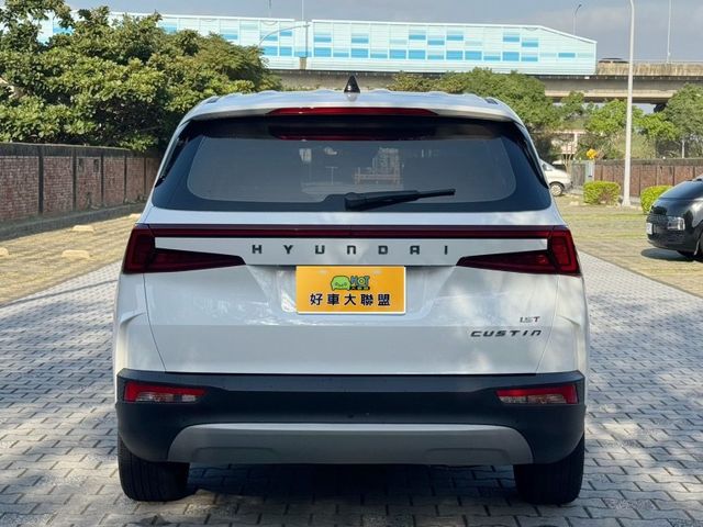 Hyundai Custin  第5張相片