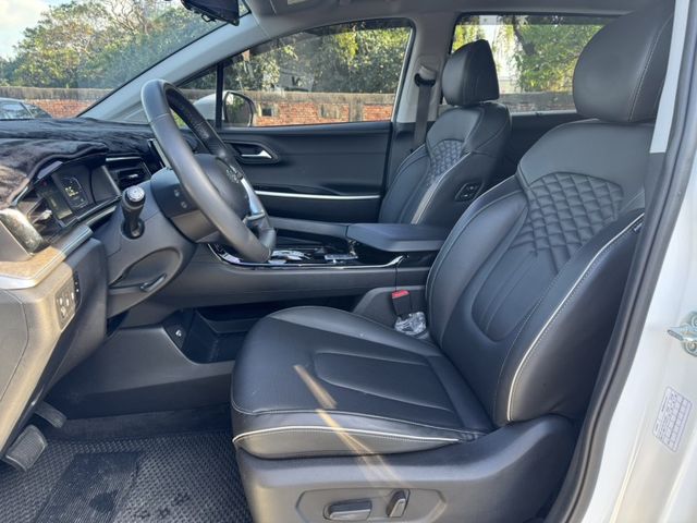 Hyundai Custin  第12張相片