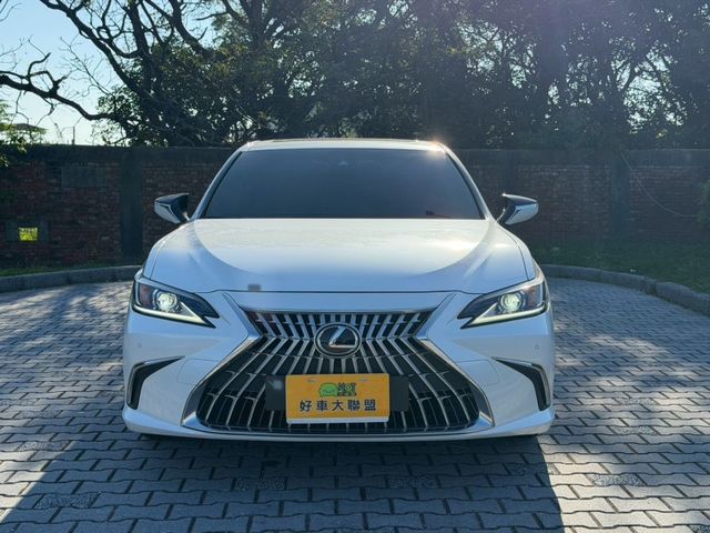 Lexus ES  第4張相片