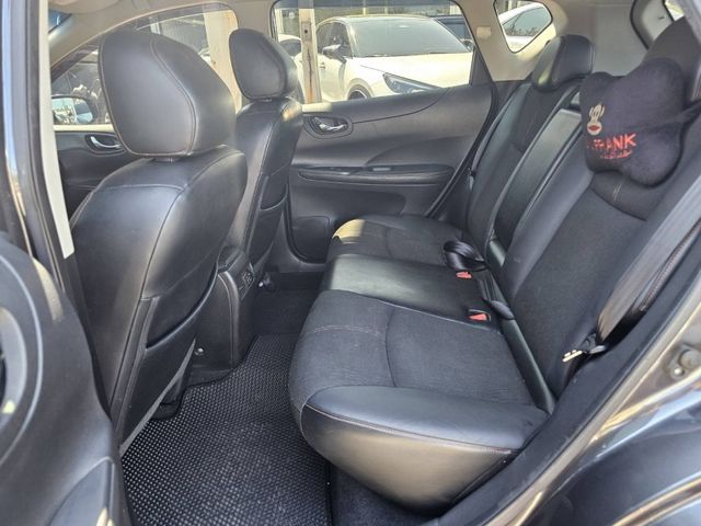 Nissan Tiida  第8張相片