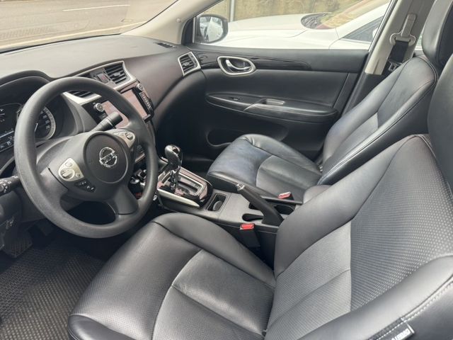 Nissan Sentra  第8張相片