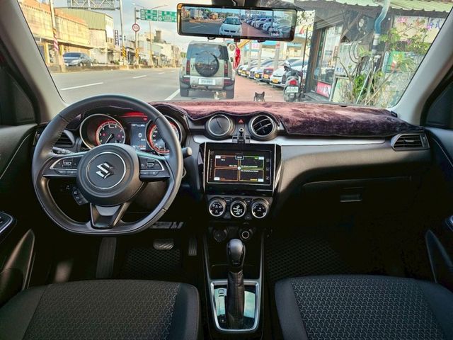 Suzuki SWIFT  第7張相片