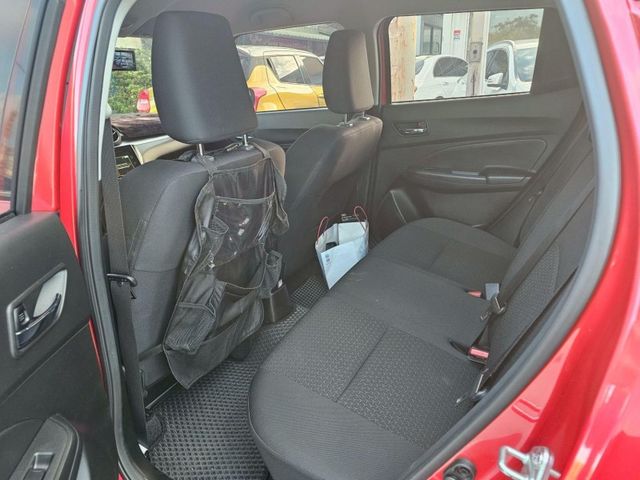 Suzuki SWIFT  第9張相片