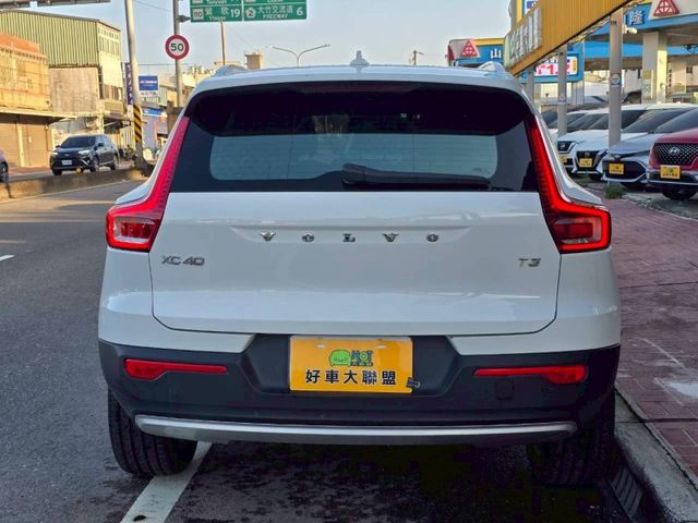 Volvo XC40  第5張相片