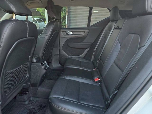 Volvo XC40  第10張相片