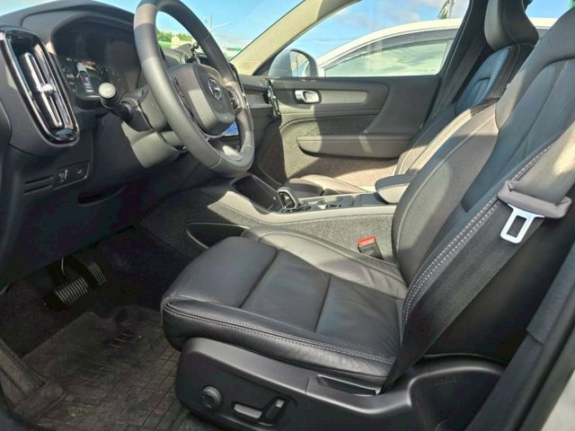 Volvo XC40  第9張相片