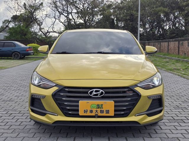 Hyundai Elantra  第4張相片