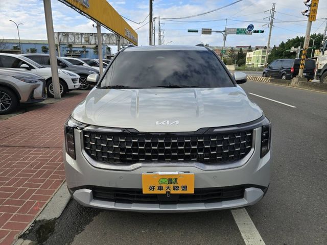 Kia Carnival  第7張相片