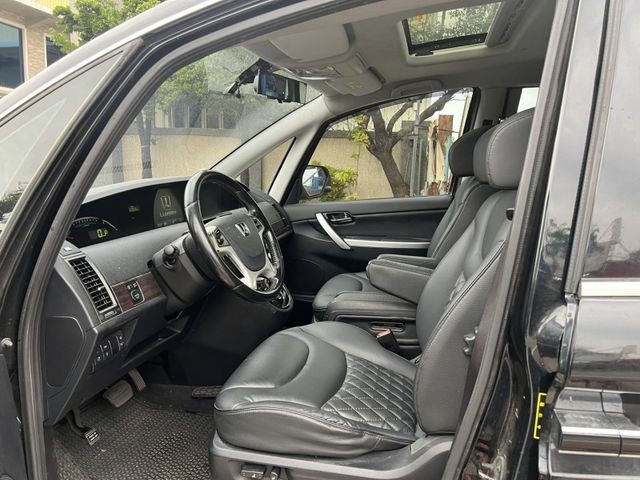 Luxgen M7  第9張相片