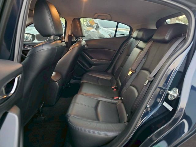 Mazda Mazda3  第2張相片